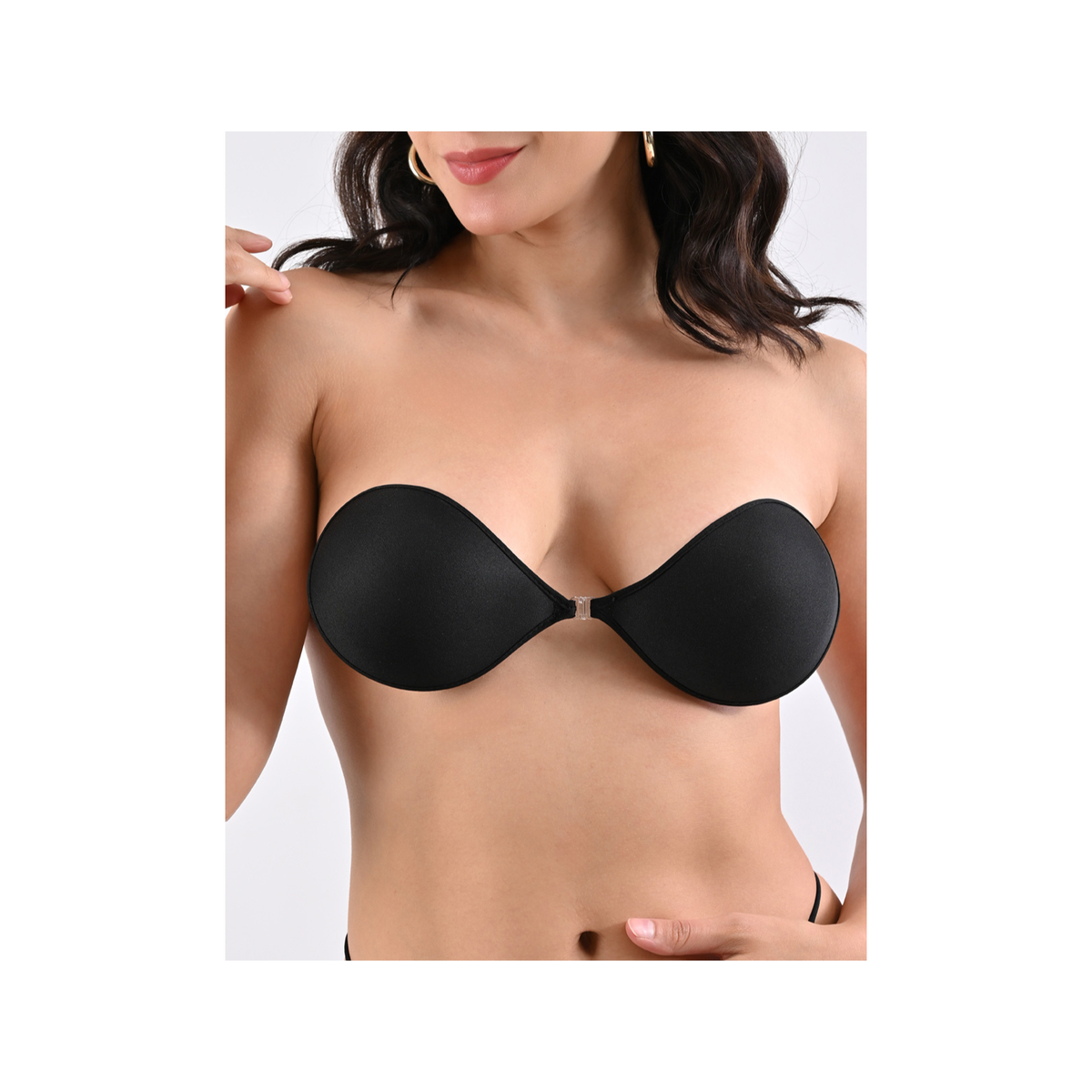 Brasier push up adherible circular María Íntima modelo 8023 en uso